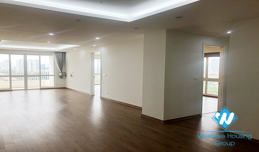 Three-bedroom, two-bathroom apartment not fully furnished, nice new house for rent